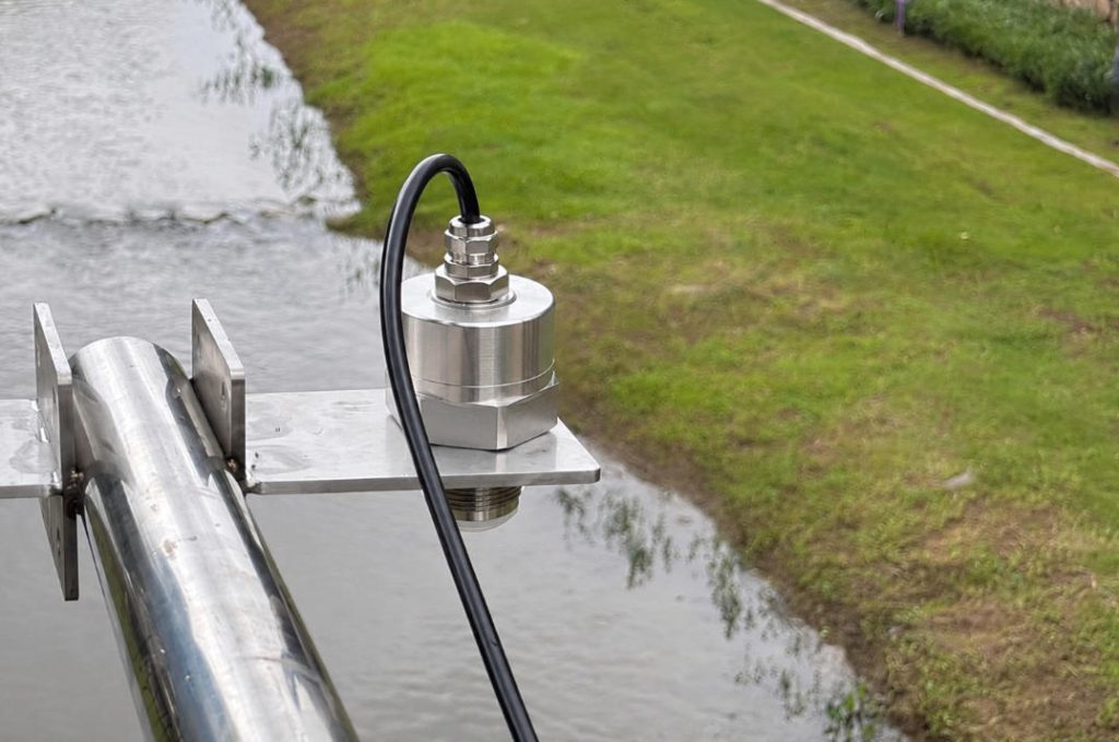 JWrada®-23 Radar Sensor for Long-Term Hydrological and Environmental Monitoring JWrada®-23 Radar Sensor Enables Intelligent Water Level Monitoring for Urban Landscape Waterways