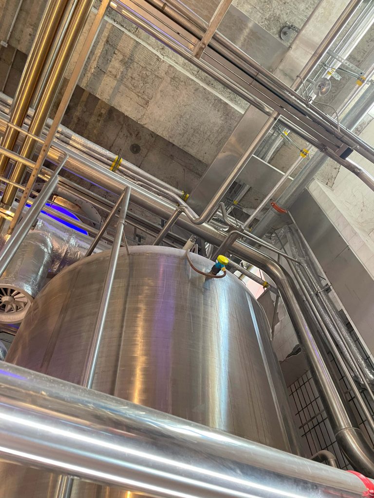 Ring-11 Tuning Fork Level Switch Monitors the Beer Tank Beer Tank Level Measurement Application Case: Ring-11 Tuning Fork Level Switch and JWrada® Radar Level Meter Solution