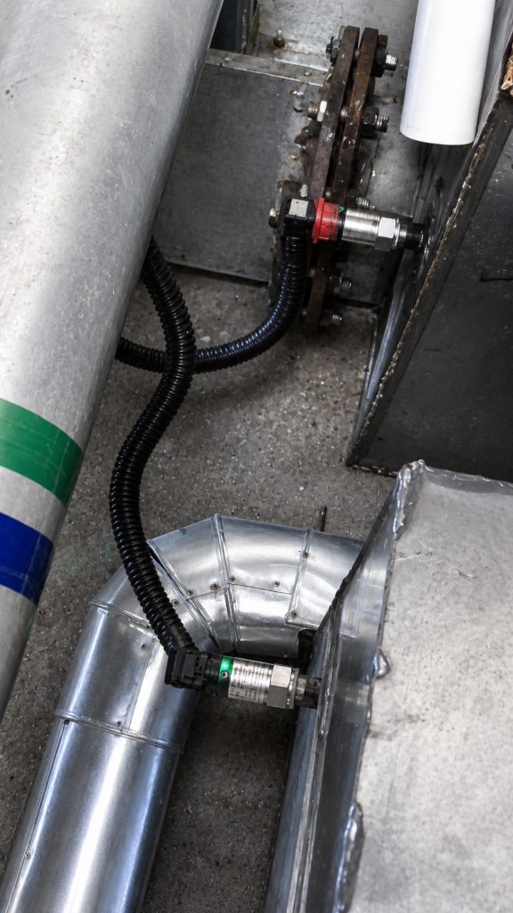 Compact Level Switch Application Cases: How the Ring-21 Compact Tuning Fork Level Switch Solves Level Control Challenges in Small Tanks