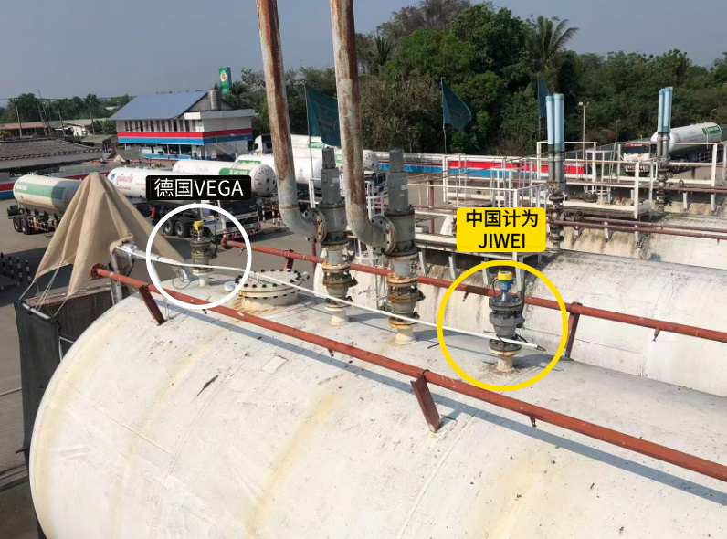 How Can Radar Level Meters Achieve Stable Measurement in Corrosive and Foaming Conditions