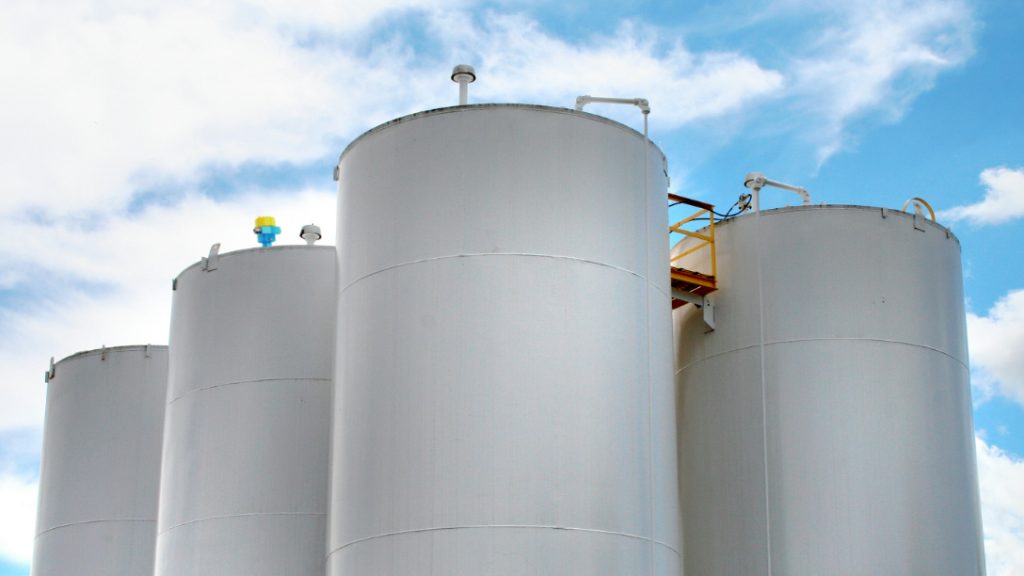 Radar level meter for fuel tanks What Is the HART Protocol? A Detailed Guide to HART Communication and Its Application in Level Meters