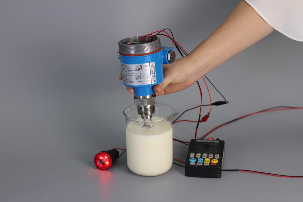 Two-Wire vs. Four-Wire Industrial Instruments: A Complete Guide for Level Measurement Applications
