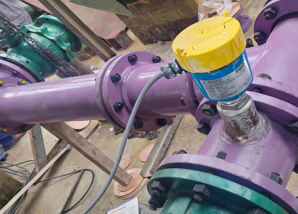 Corrosion Resistance of Hastelloy and Monel Level Probes: A Complete Guide