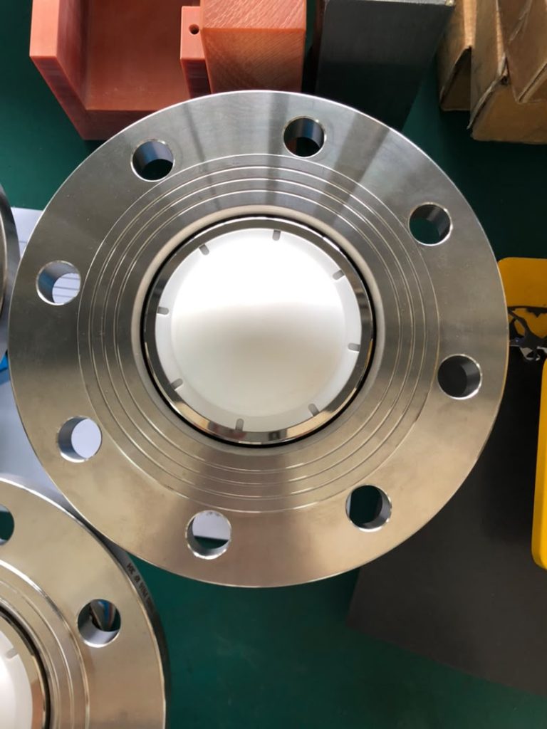 Why Can’t a Standard Radar Level Transmitter Operate at a 250°C Process Temperature? Understanding the Risk of Lens Detachment