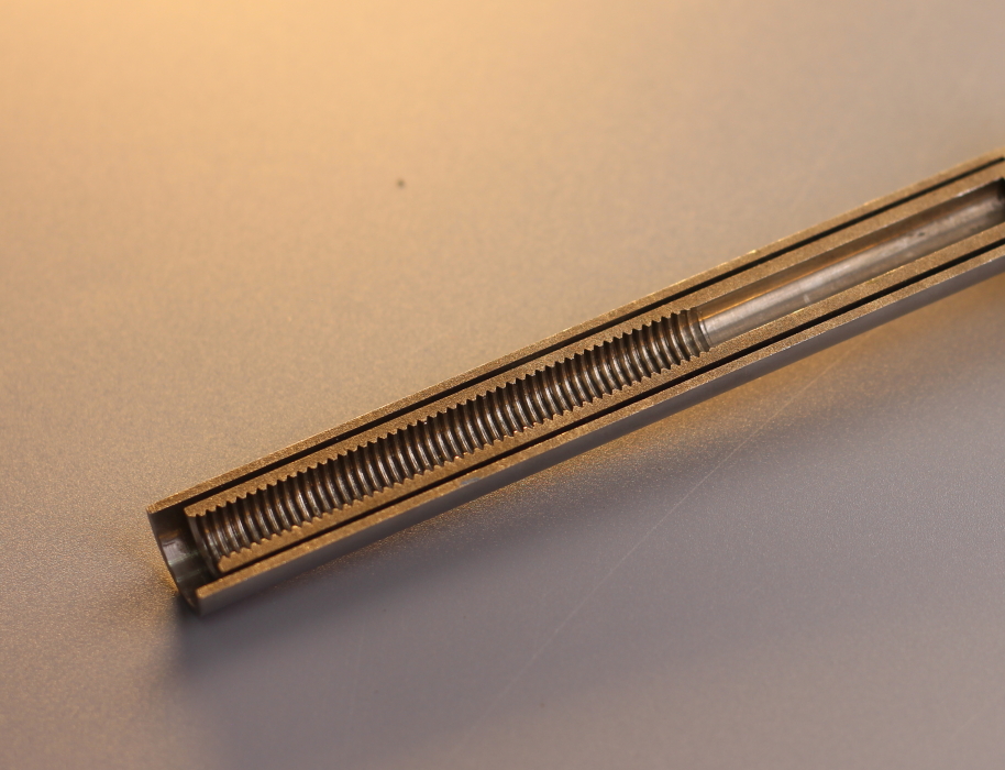 Vibrating Rod Level Switch for Feed Silo Monitoring in Dusty and Low-Density Applications